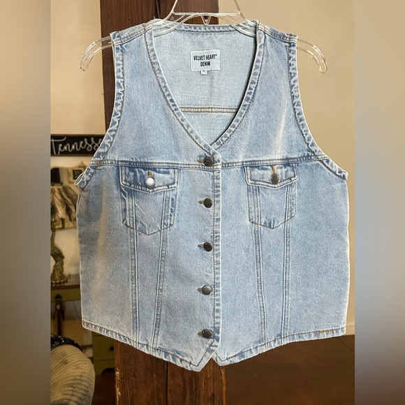 Velvet Heart Other - Velvet Heart Soft Blue Denim Shirt